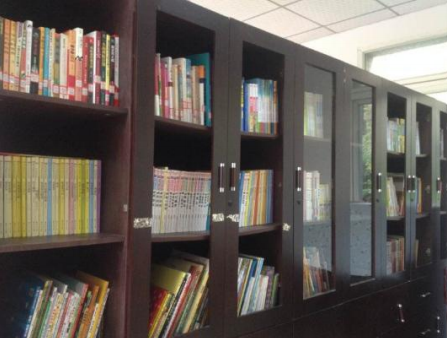 April 2015 – Community Library in Chongqing City, Southwestern China